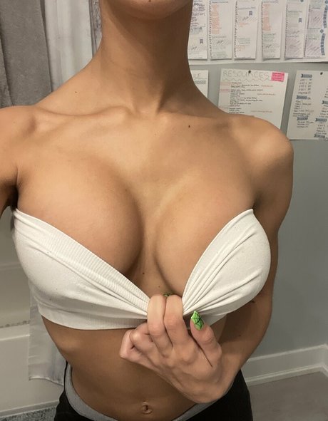 Skylar Fox bonita actriz fotos