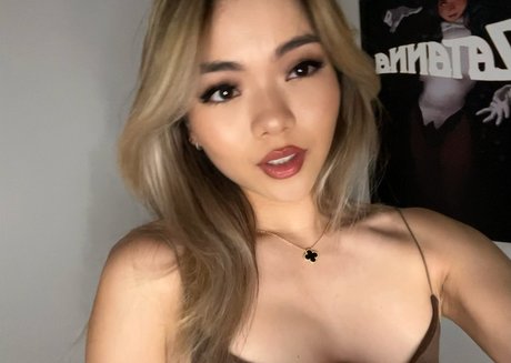 Tch0m star du porno xxx galeries