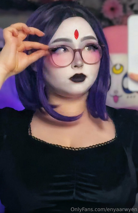 Enyaarwyen actriz perfecta fotos