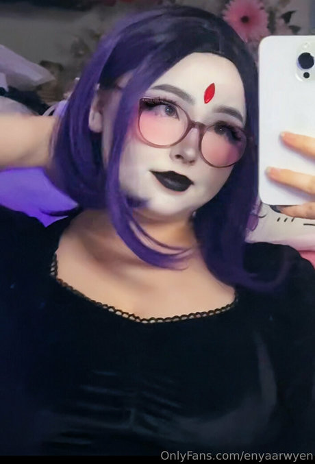 Enyaarwyen star du porno hd photos