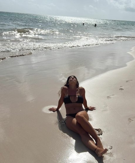 Sara Alarcon actriz de alta definición imágenes