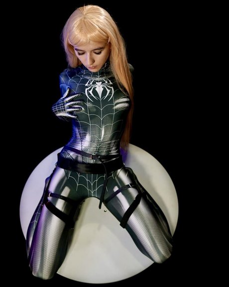 Ocumi actrice artistique des photos