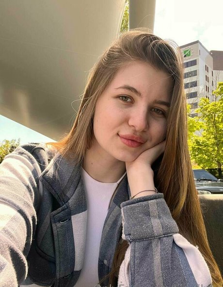 lily lilylu modelo de alta calidad imágenes