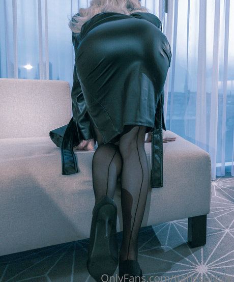 tiahespiegle star pornographique photos