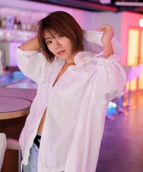 Narumi Ohkawa star du porno sexy des photos