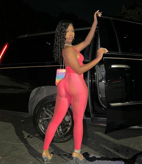 Daalischus hermosa estrella porno imagen