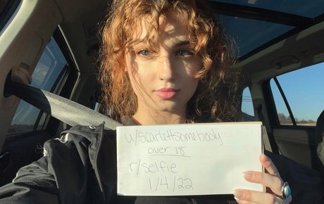 Scarlett Somebody Miniature