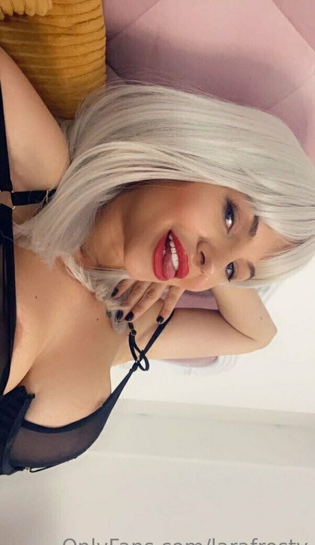 larafrosty étoile de l'art img