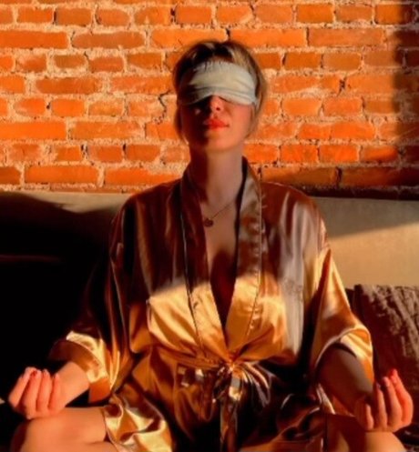 Victoria Koblenko libre de estrellas imagen