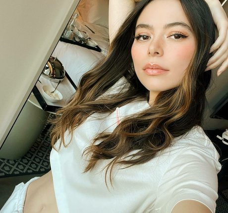 Miranda Cosgrove estrella porno adulto foto