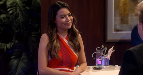 Miranda Cosgrove actriz de alta calidad galerías