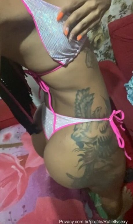 Rutielly Zagner estrella del sexo galerías