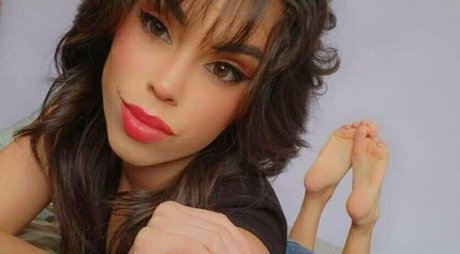 ariellabloom actrice nue images