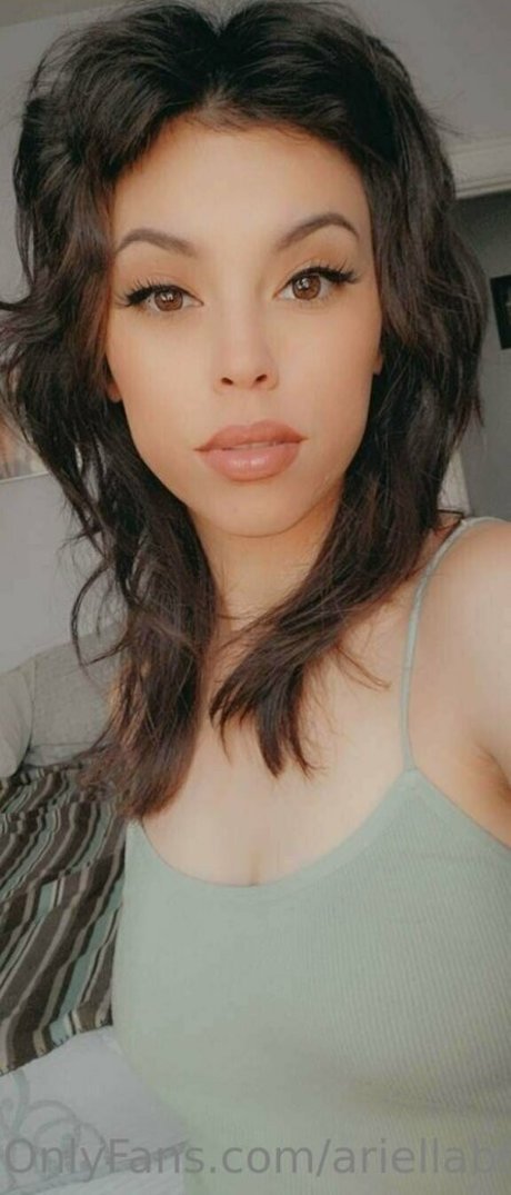 ariellabloom hermosa actriz imágenes