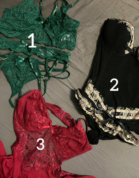 laurahorneyfree modelo desnuda recopilación