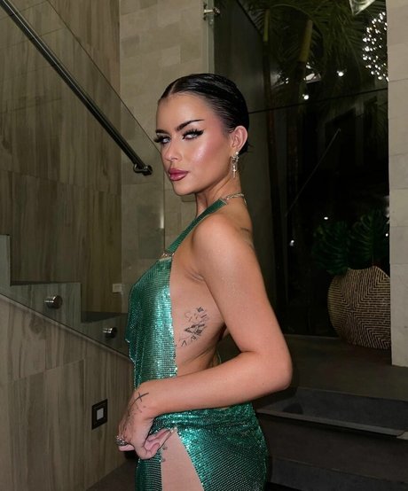 emmanorton modelo desnudos imágenes