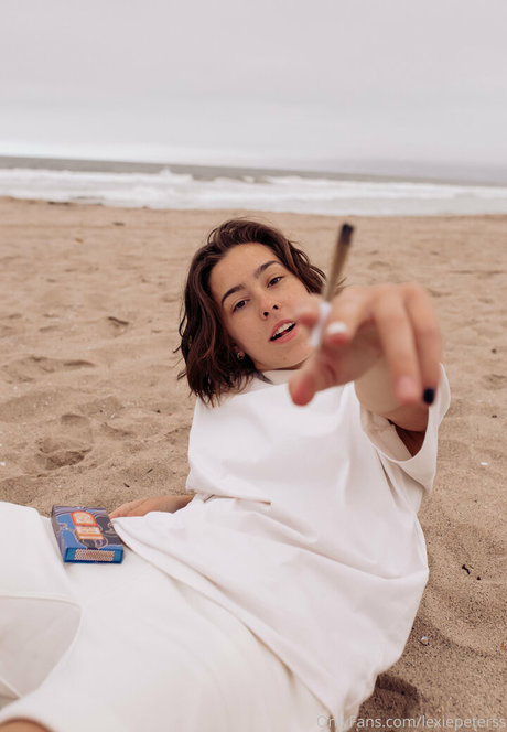 Lexiepeterss star pornographique galerie