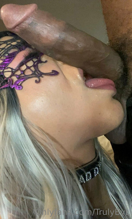 trulybyl estrella adulta foto