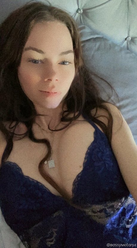 bellapetitewifey modèle parfait galerie