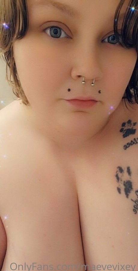 maevevixey étoile nue archive