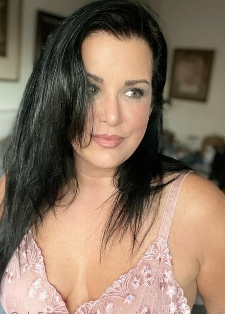 evparrishsouthernmil modelo atractivo imágenes