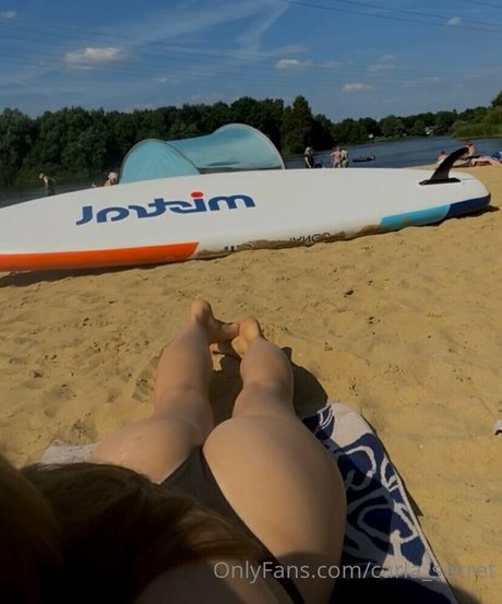 carla secret modèles nus image