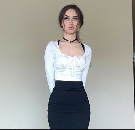 Awkspew roo2 modèles nus photos