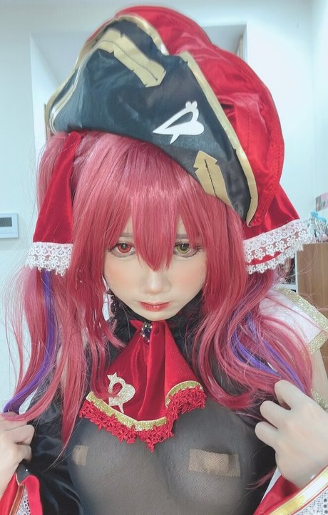 PoppaChan modelo desnudo foto