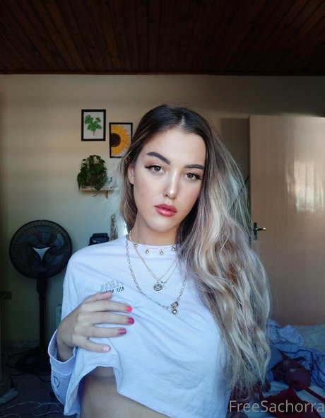 freesachorra model naked gallery