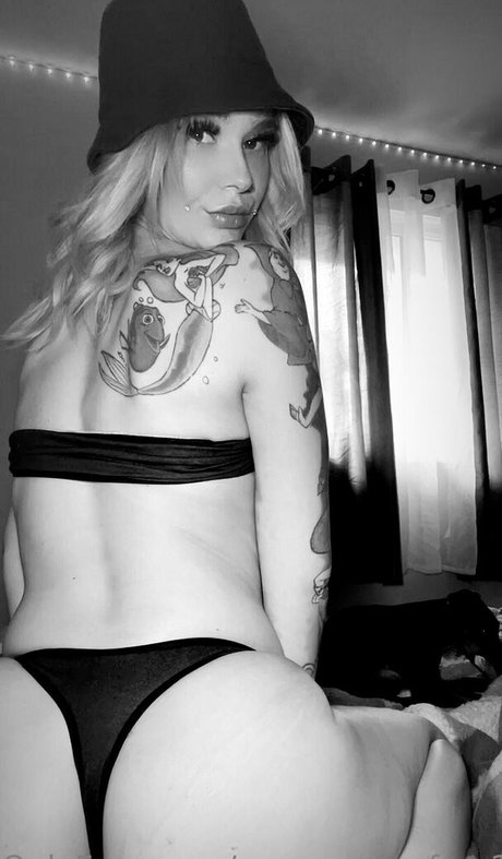 noe waymefree240399 étoile érotique photos