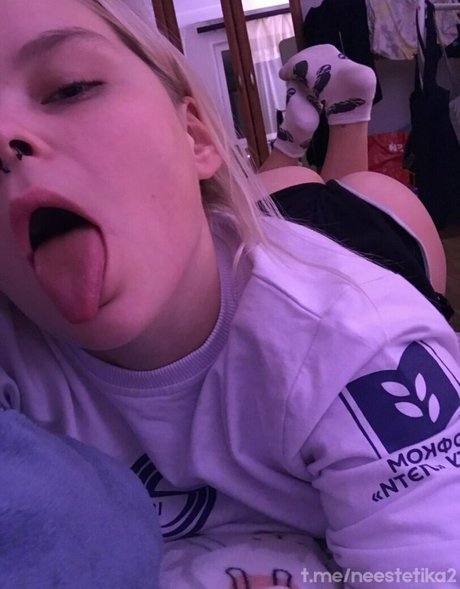 Lenny Bright modelo atractivo foto