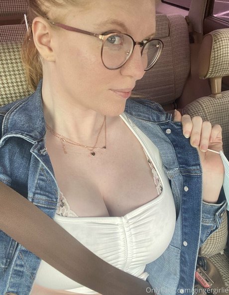 gingergirlie modelo desnudo galería