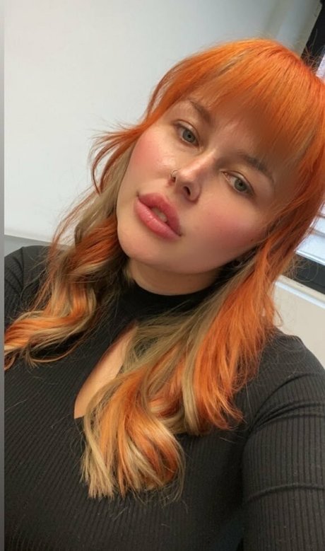 adiafreensfw actriz de desnudos archivo