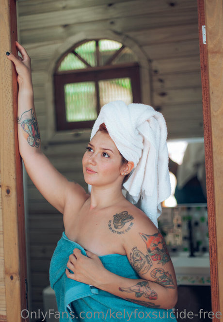 kelyfoxsuicide free actriz perfecta imágenes