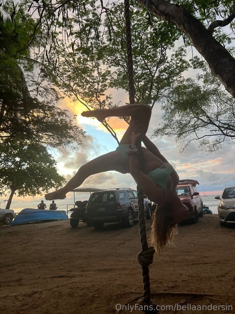 BellaAndersin xxx étoile photo