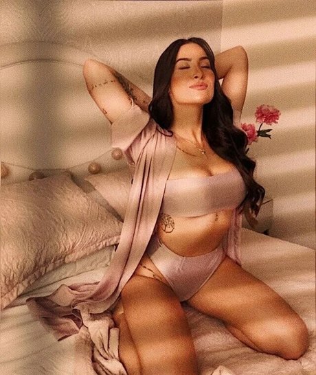 Bianca Andrade porn star photos