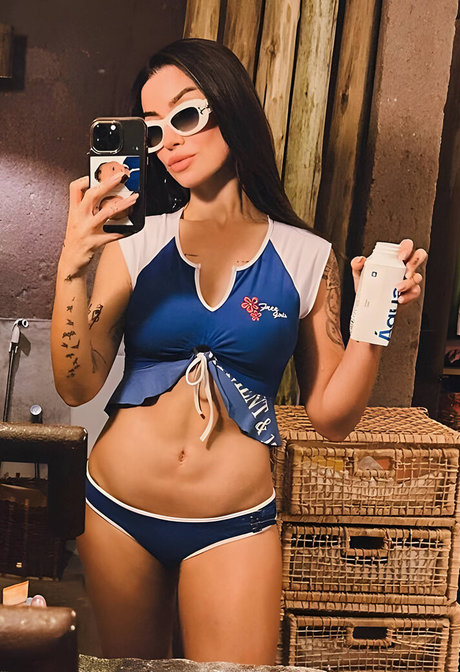 Bianca Andrade perfect star photos