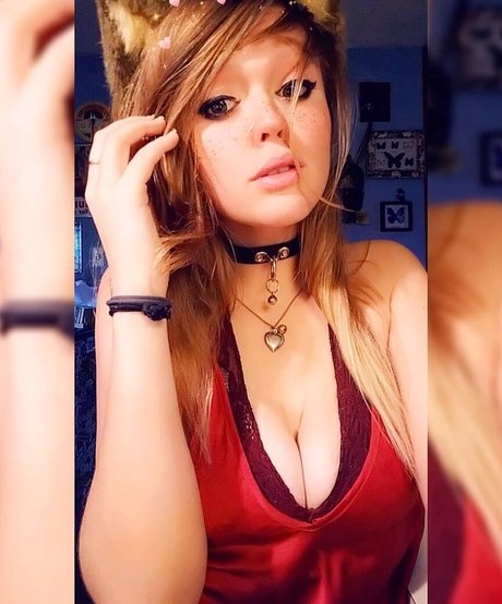 KittyKrystl pornstar erotic photo