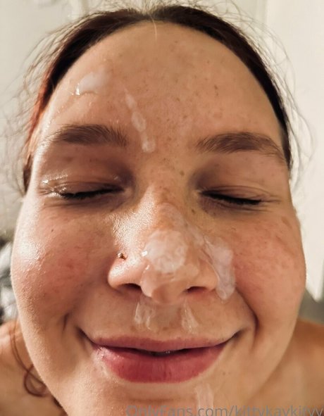 kittykaykityy modelo caliente fotos