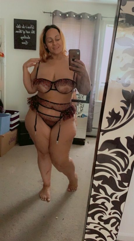 lolabooty111122 modelo sexual fotos