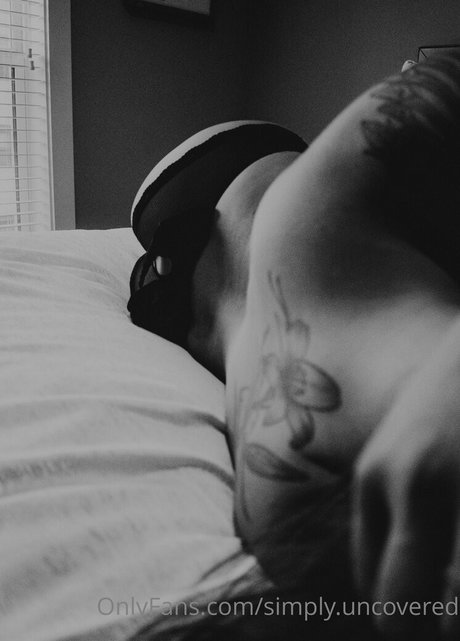 SimplyUncovered estrella caliente recopilación