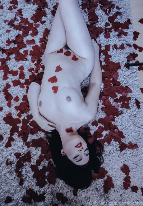 dominofaye xxx estrella porno imágenes