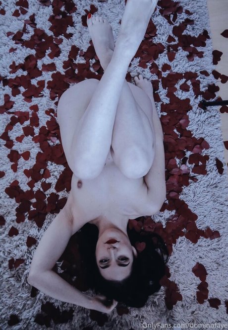 dominofaye actriz libre imágenes