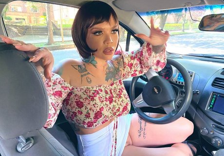 rabbitliciousss star adult image