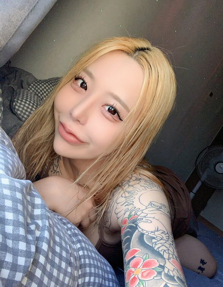 Jee i queen_ estrella porno del sexo archivo