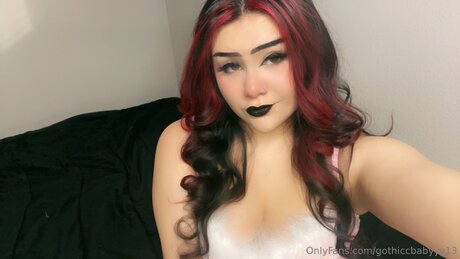 gothiccbabyyy13 estrella atractiva fotos