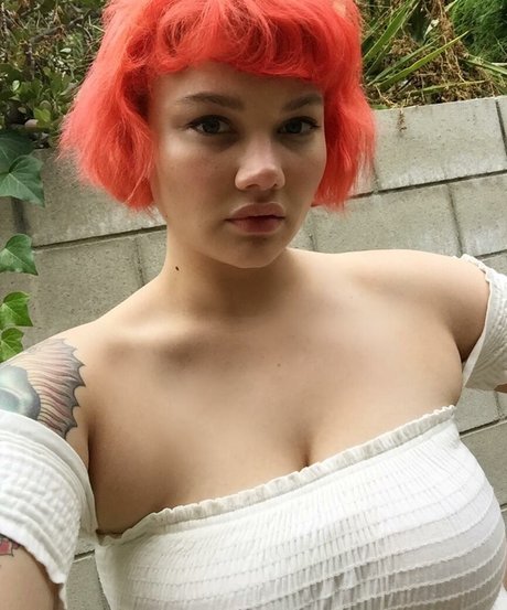 isabel hendrix sexe star img