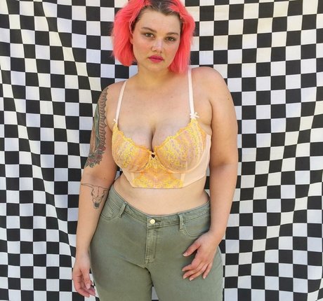 isabel hendrix Miniature