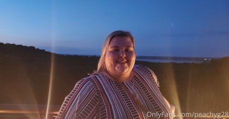 peachyg28 nus star du porno photos