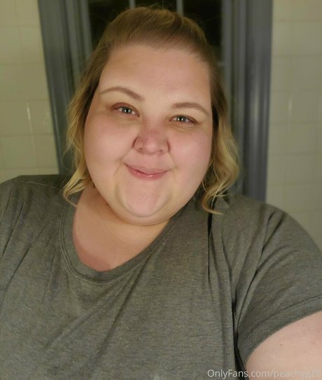 peachyg28 actriz erótica imagen